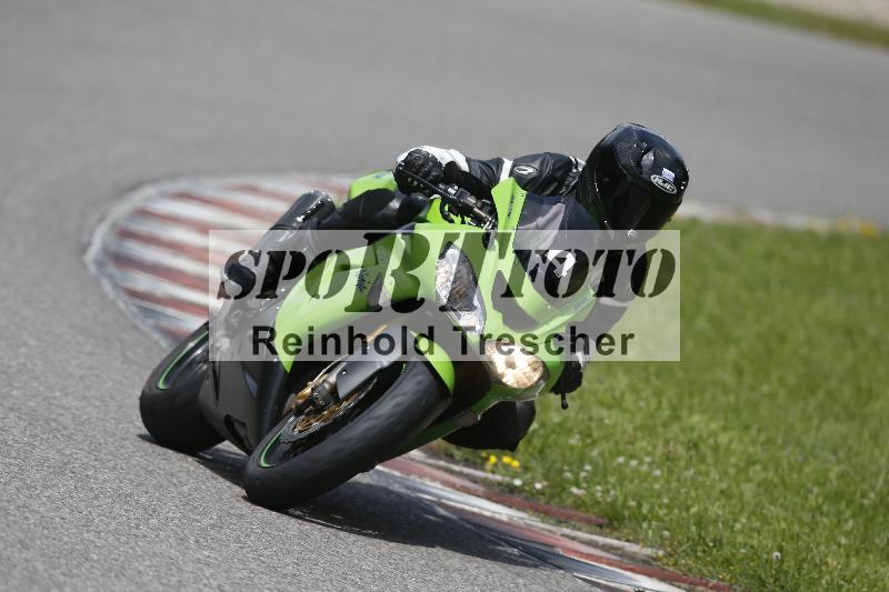 /Archiv-2024/29 12.06.2024 MOTO.CH Track Day ADR/Gruppe blau/4